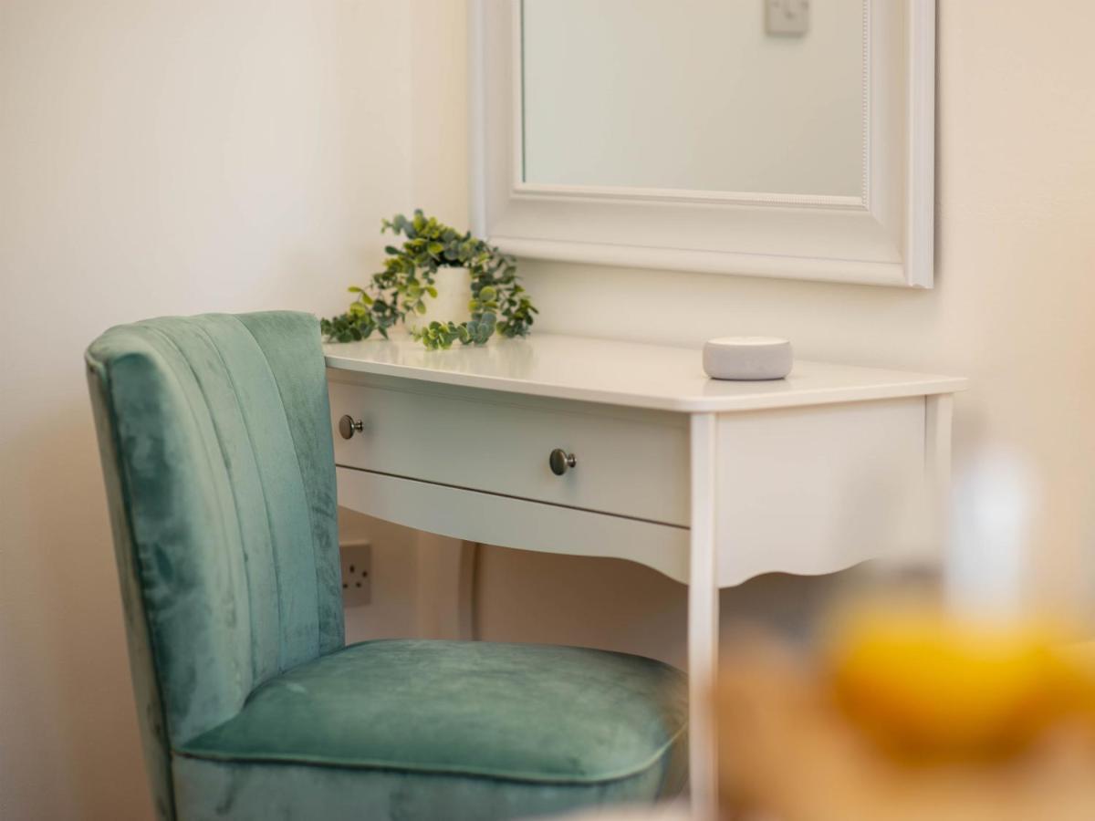 Vibrant City Centre - King Bed, Entire Apartment CBG エクステリア 写真